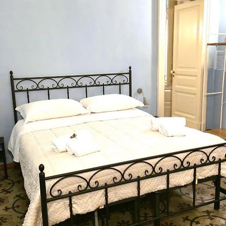 Saranton House Hotel คาตาเนีย ภายนอก รูปภาพ