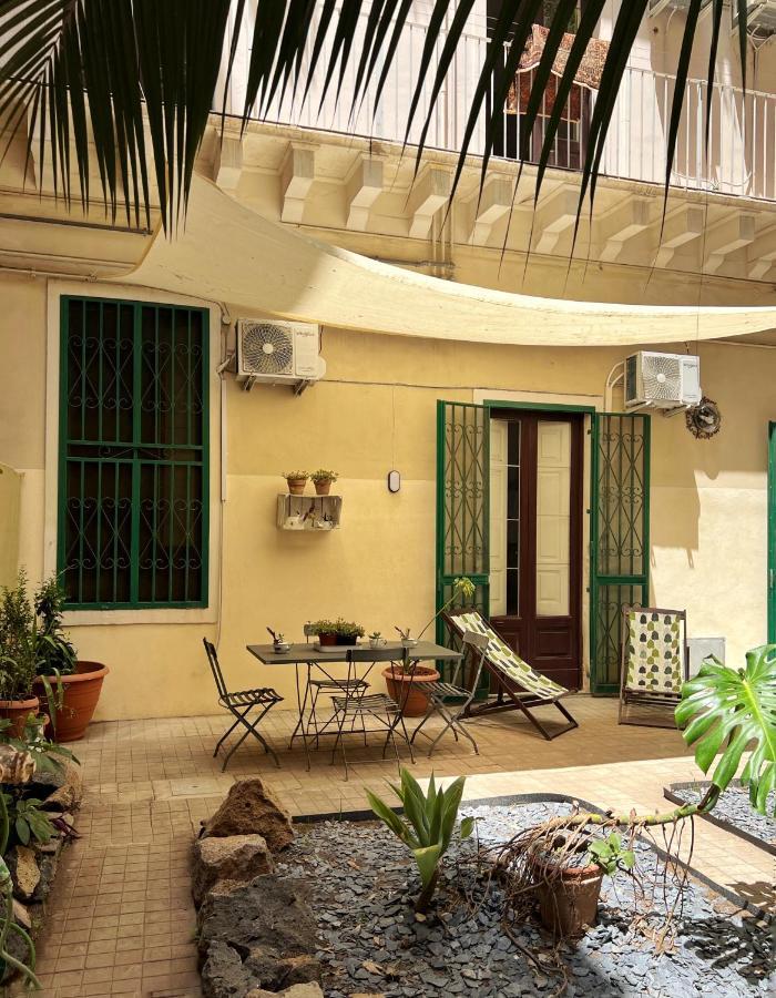 Saranton House Hotel คาตาเนีย ภายนอก รูปภาพ