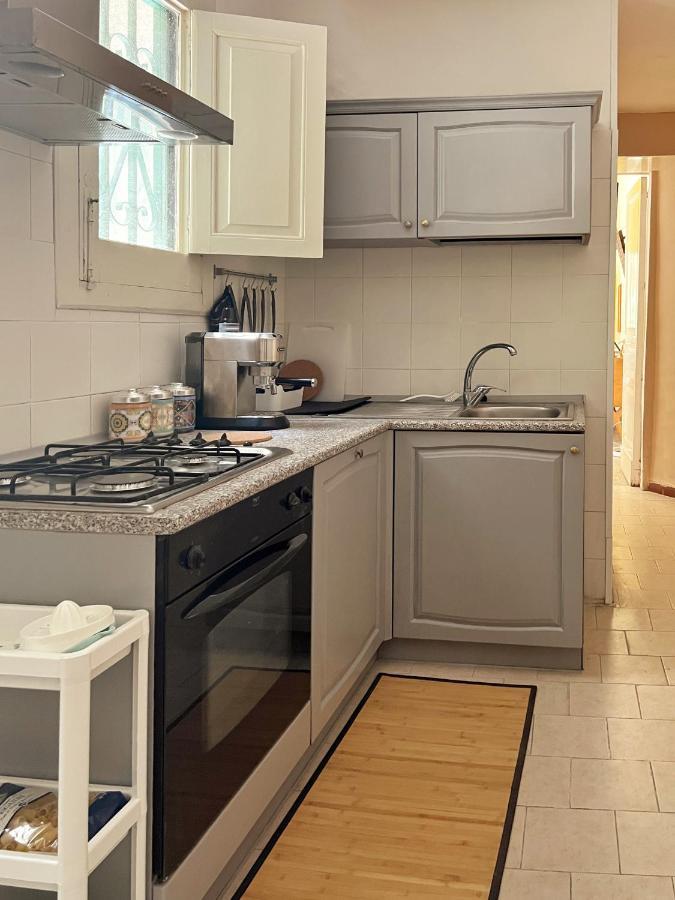 Saranton House Hotel คาตาเนีย ภายนอก รูปภาพ
