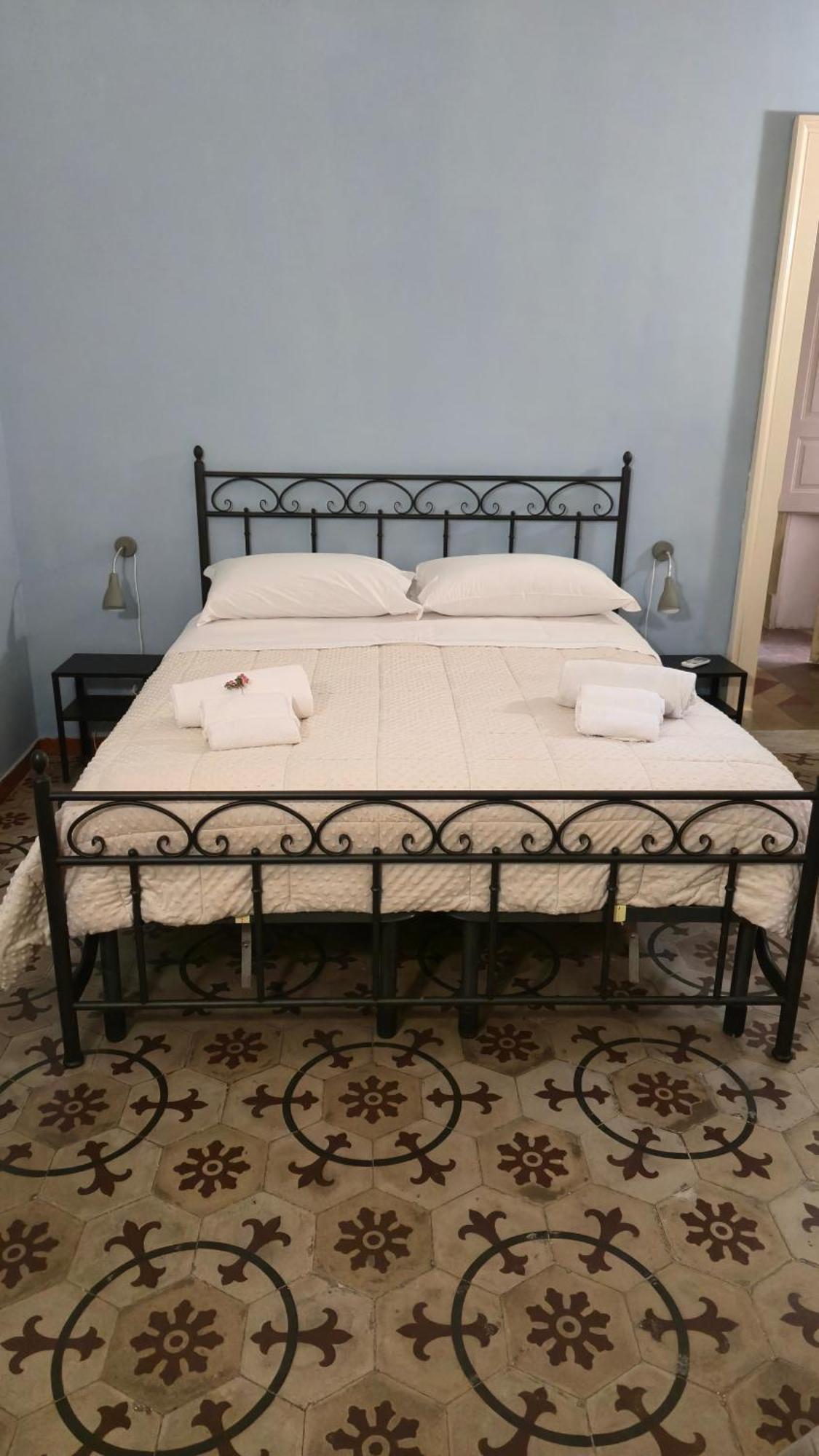 Saranton House Hotel คาตาเนีย ภายนอก รูปภาพ